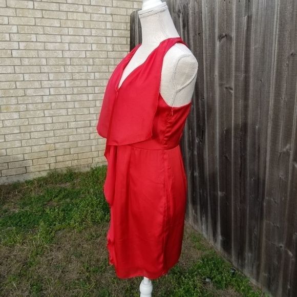 🆕️🥂Theme Ruffle Front Red Dress - Picture 5 of 6